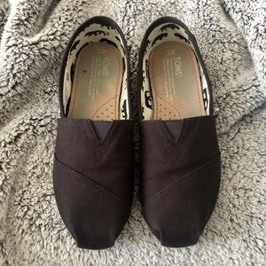 TOMS Classic Slip-On Flats in Black